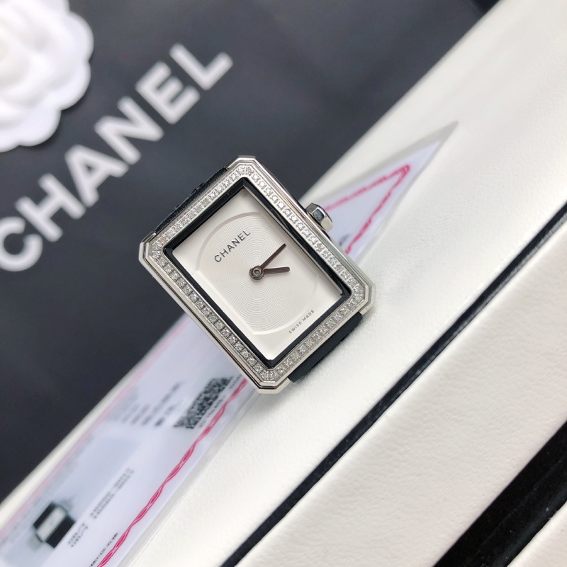 Часы Chanel