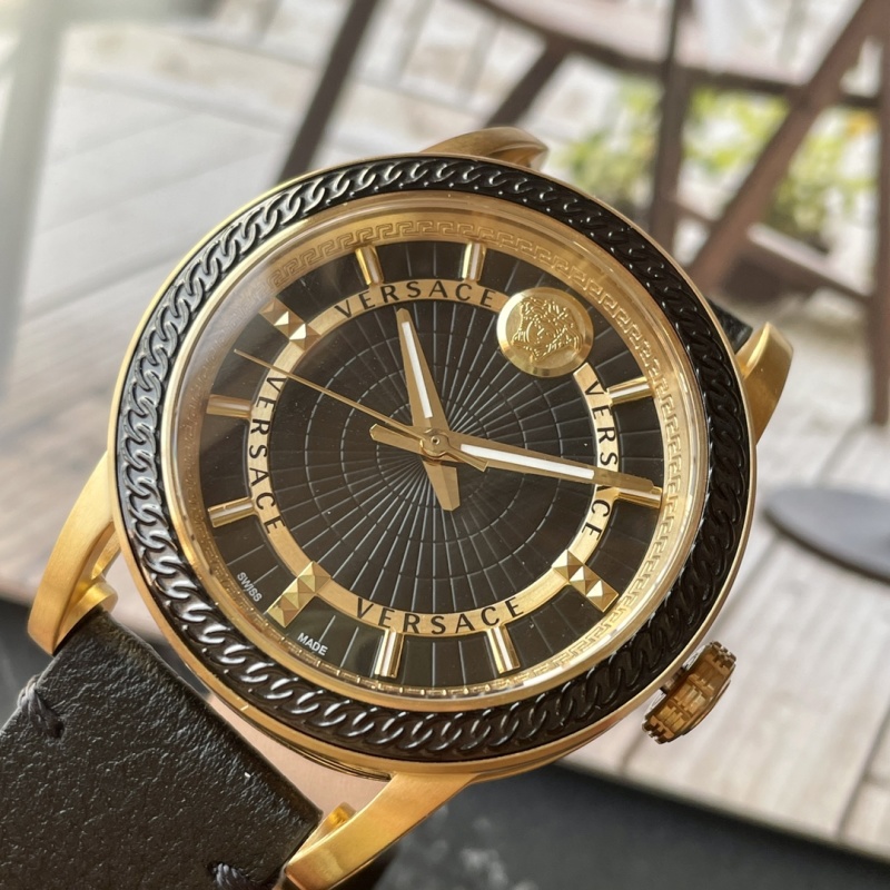 Часы Versace