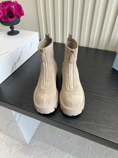 Ботинки Prada