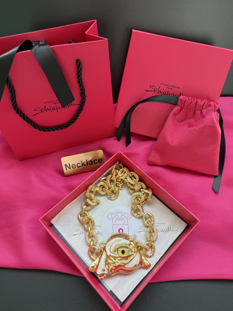 Колье с декоративным элементом в виде глаза Schiaparelli