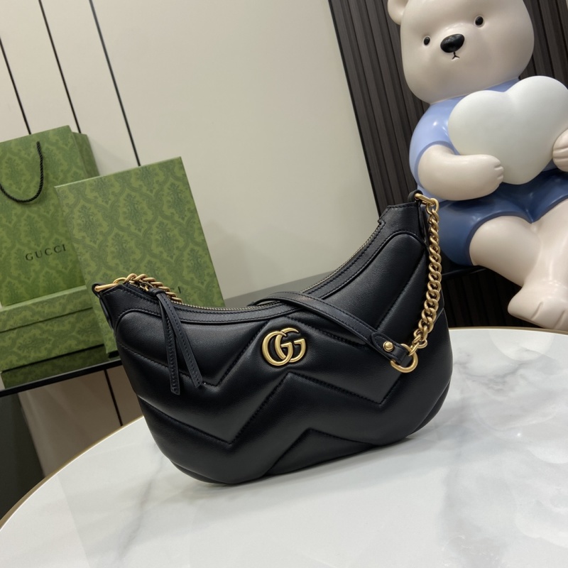 Черная сумка Gucci с цепочкой