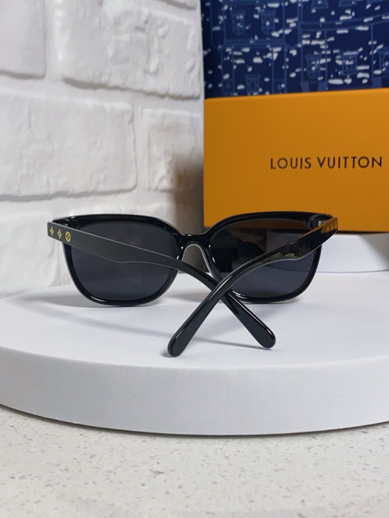 Солнцезащитные очки Louis Vuitton черные квадратные женские