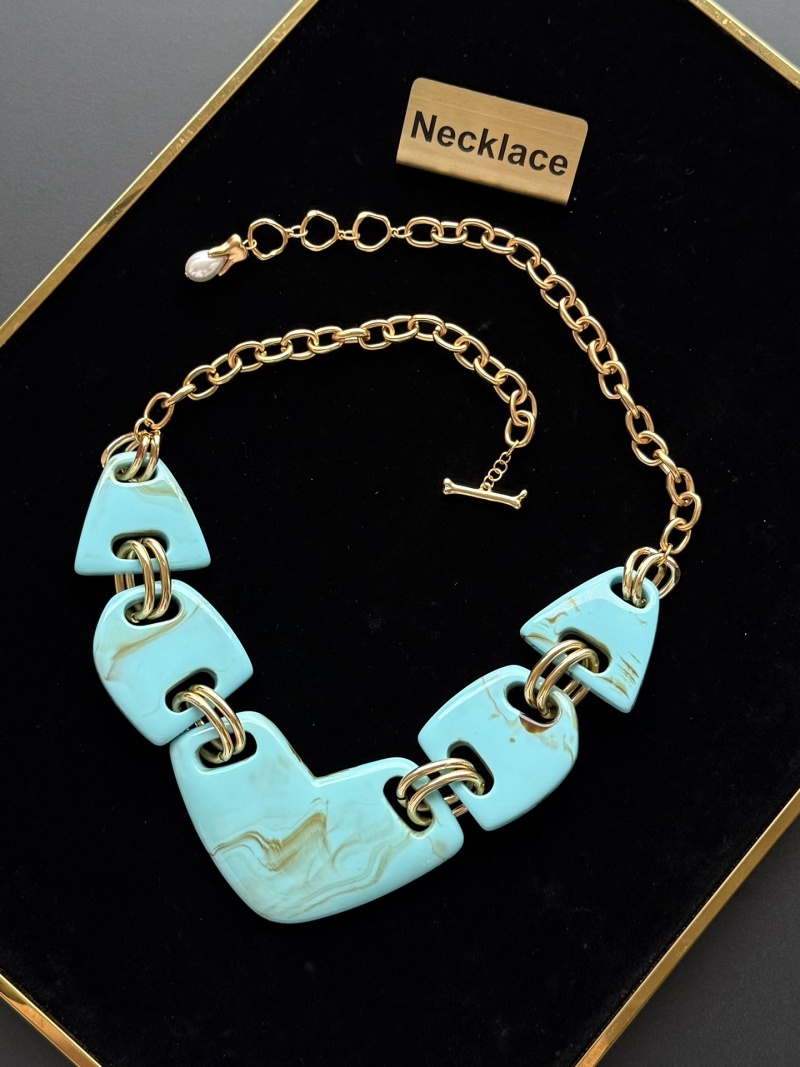 Колье с геометрическими элементами Schiaparelli