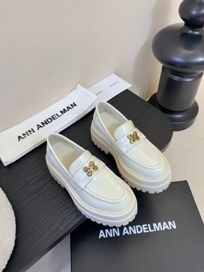 Женские лоферы Ann Andelman на толстой подошве