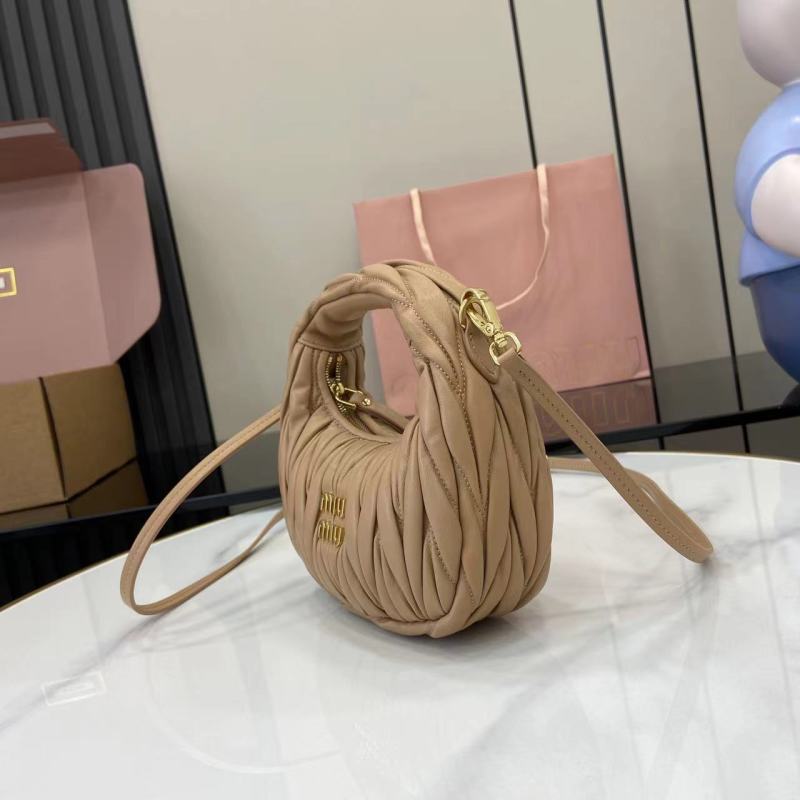Сумка Miu Miu с плетеным дизайном