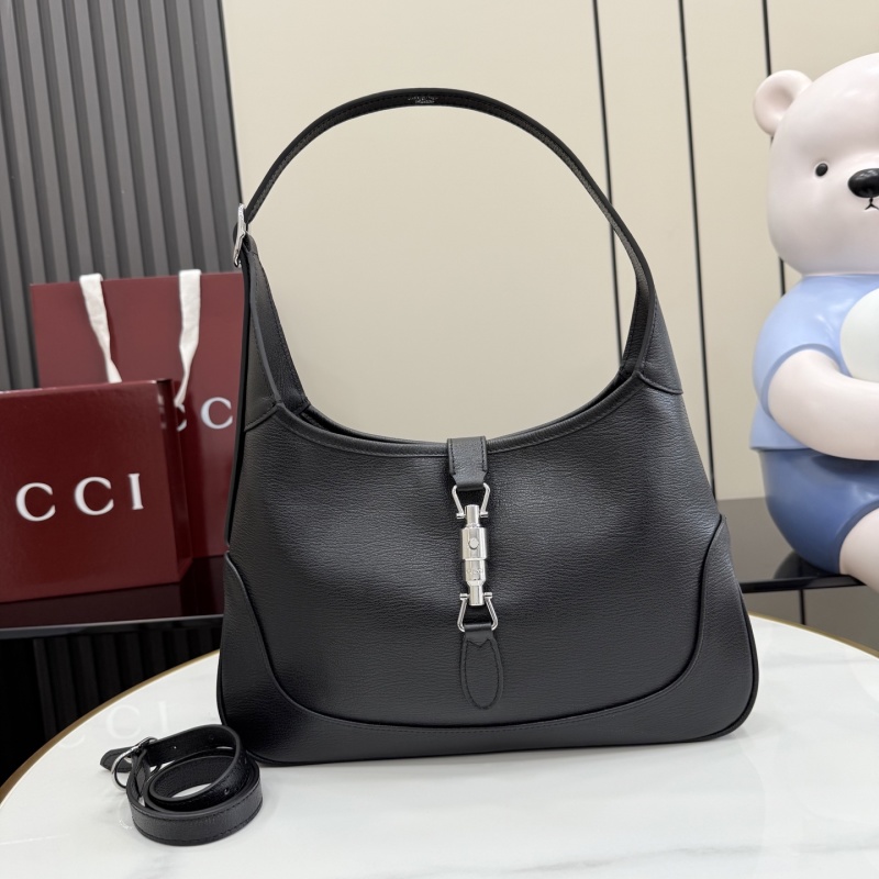 Черная кожаная сумка Gucci с ремешком