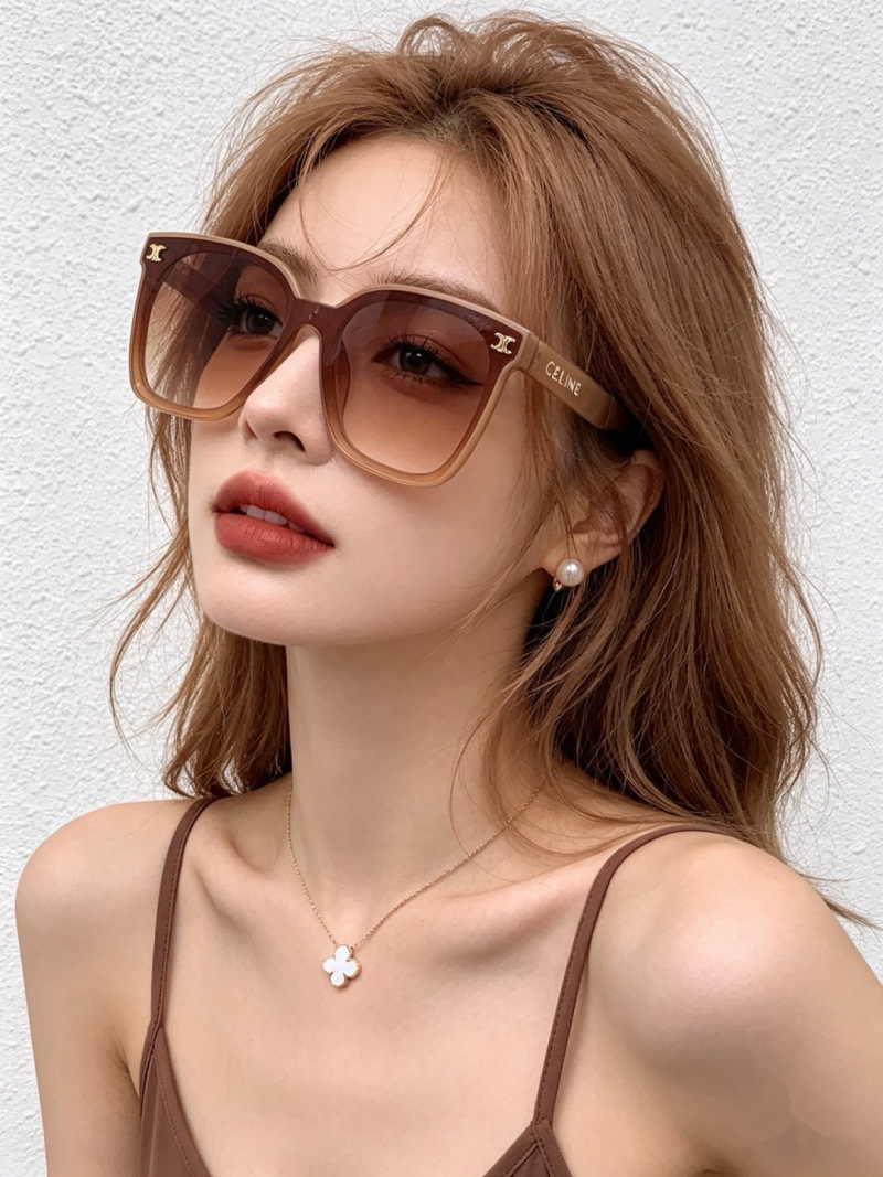 Солнцезащитные очки Celine