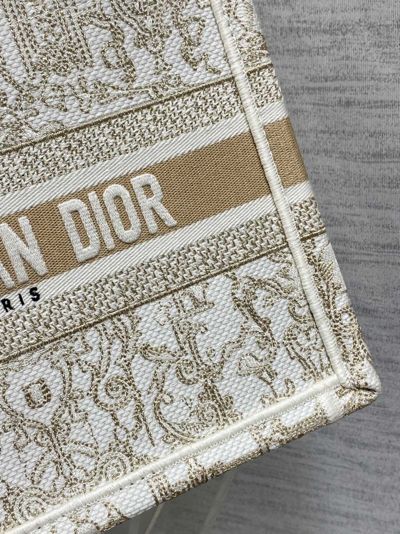 Сумка-тоут Christian Dior с вышивкой