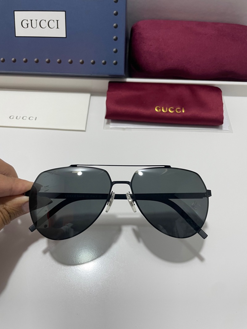Поляризационные солнцезащитные очки Gucci, унисекс