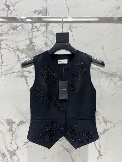 Костюмы Saint Laurent