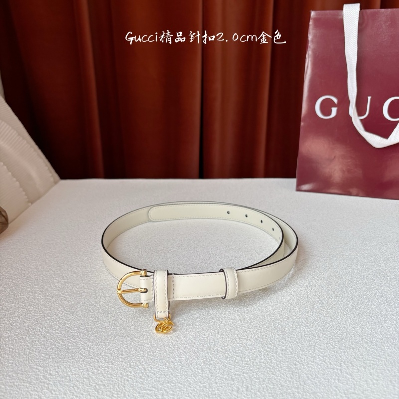 Белый кожаный ремень с пряжкой Gucci