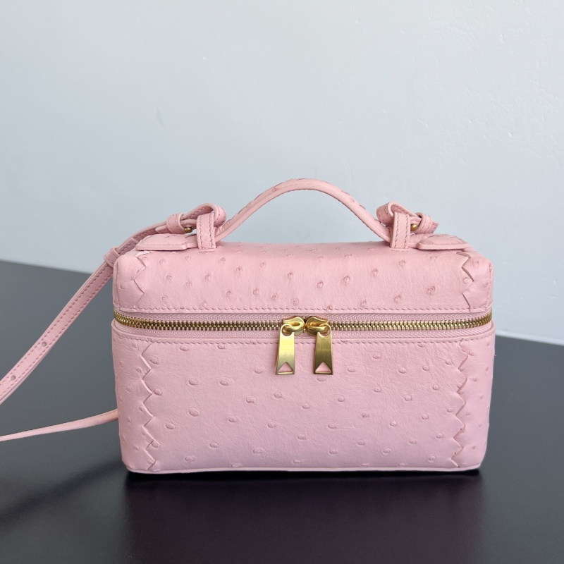Косметичка из страусиной кожи розовая Bottega Veneta