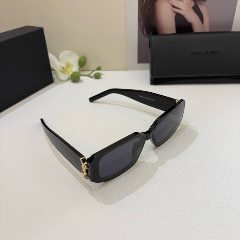 Солнечные очки Saint Laurent