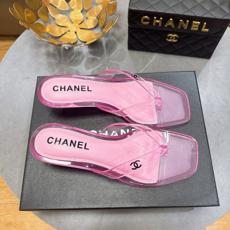Женские розовые шлёпанцы с логотипом Chanel