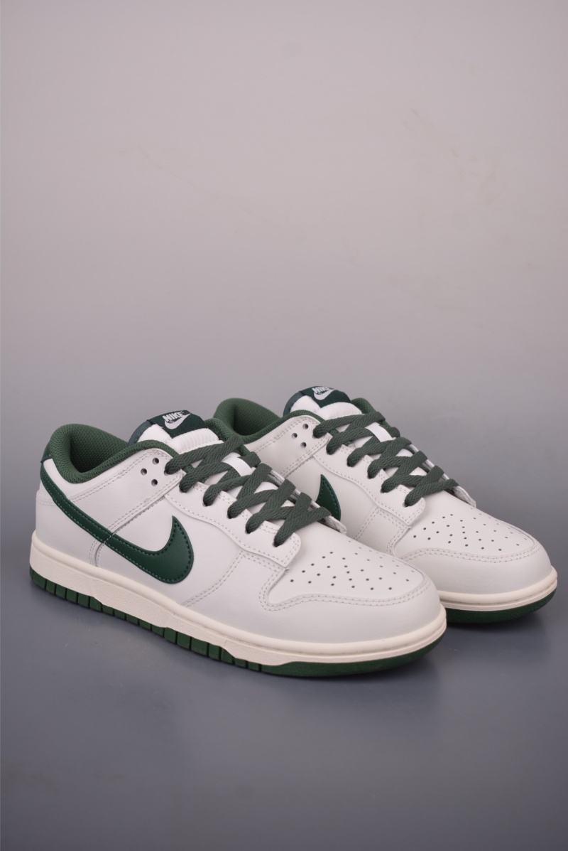 Кроссовки Nike SB Dunk Low