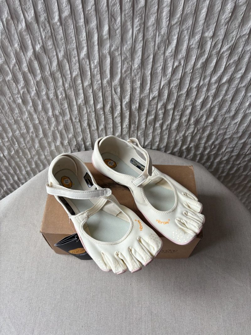 Женские балетки Vibram FiveFingers