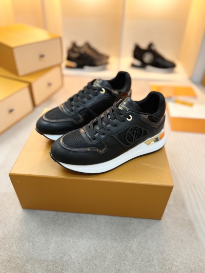 Кроссовки Louis Vuitton Neo Run Away