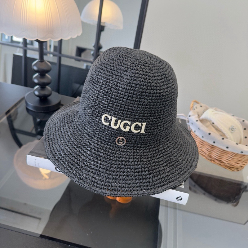 Летняя вязаная шляпа черного цвета Gucci