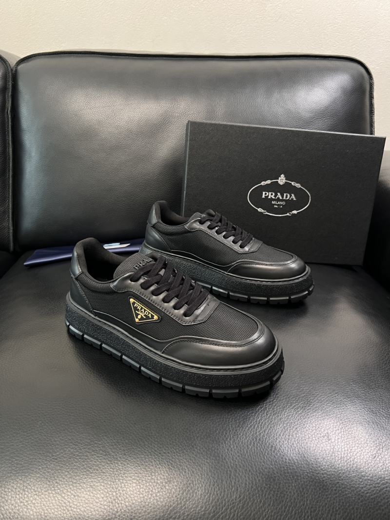 Кроссовки Prada