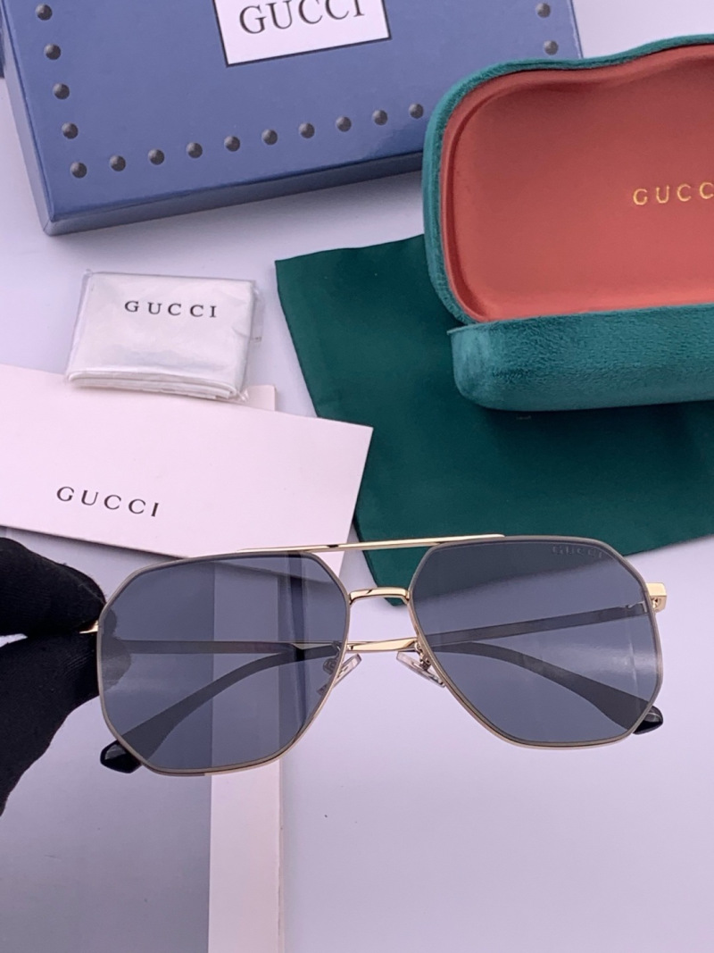 Солнцезащитные очки Gucci мужские