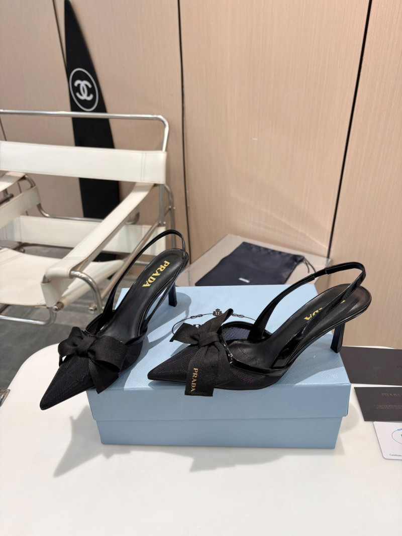 Женские туфли на высоком каблуке с бантом Prada