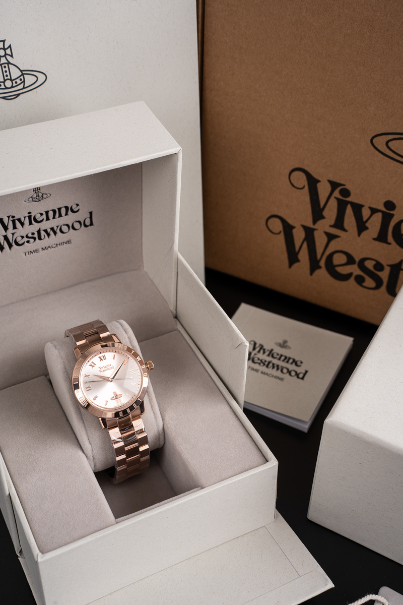 Часы Vivienne Westwood