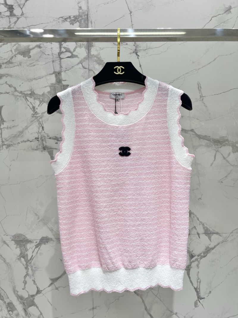 Вязаный жилет в стиле Chanel