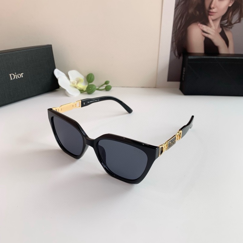 Солнцезащитные очки Dior