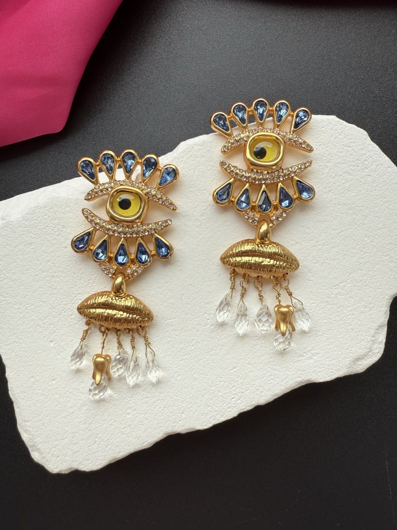 Серьги Schiaparelli с глазом и кристаллами