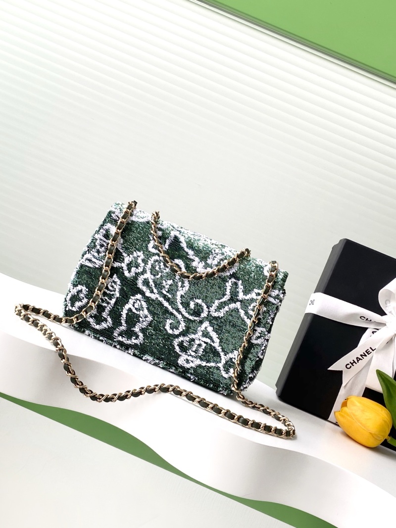 Сумка через плечо зеленая с блестками Chanel
