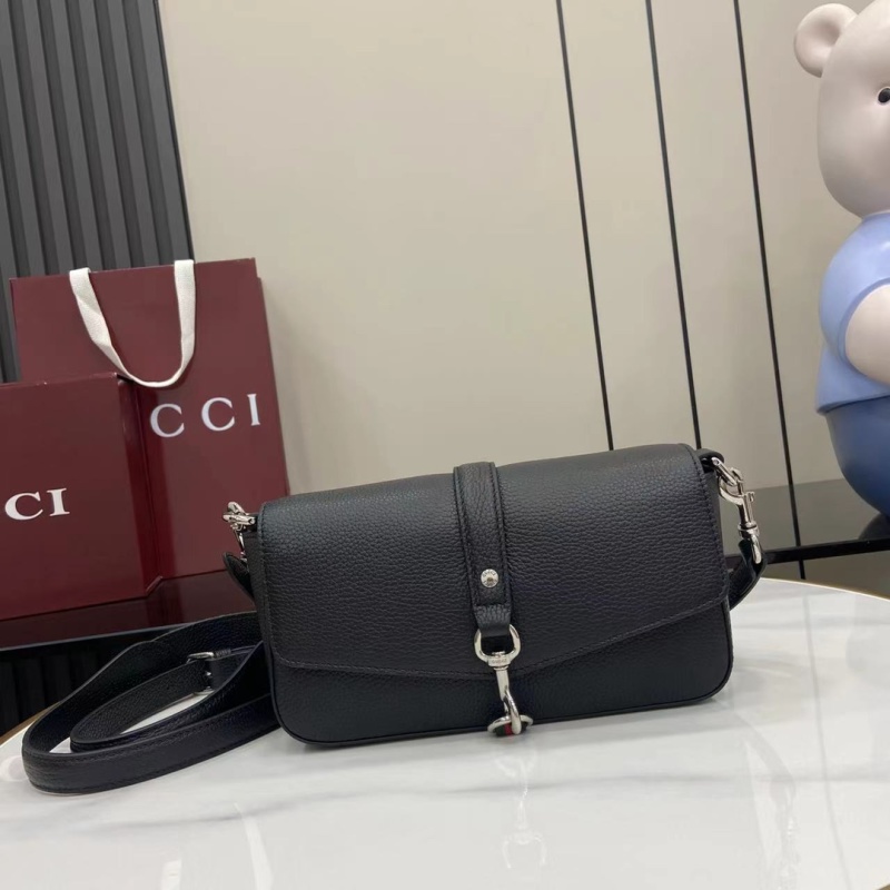 Черная кожаная сумка-клатч Gucci с ремнем