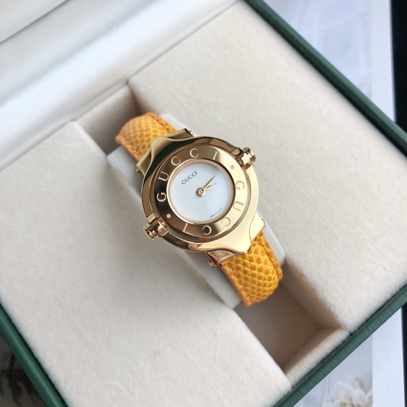 Часы Gucci