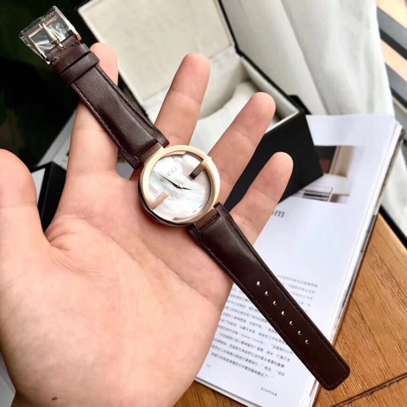 Часы Gucci