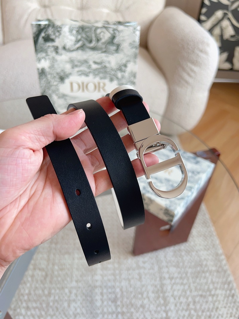 Ремень женский с металлической пряжкой CD Dior