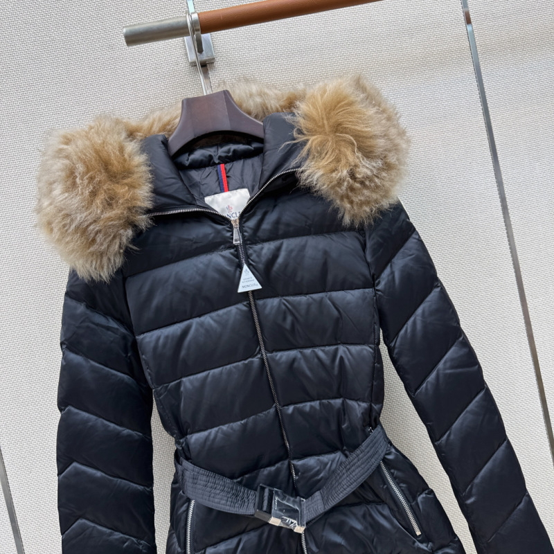Пуховик Moncler