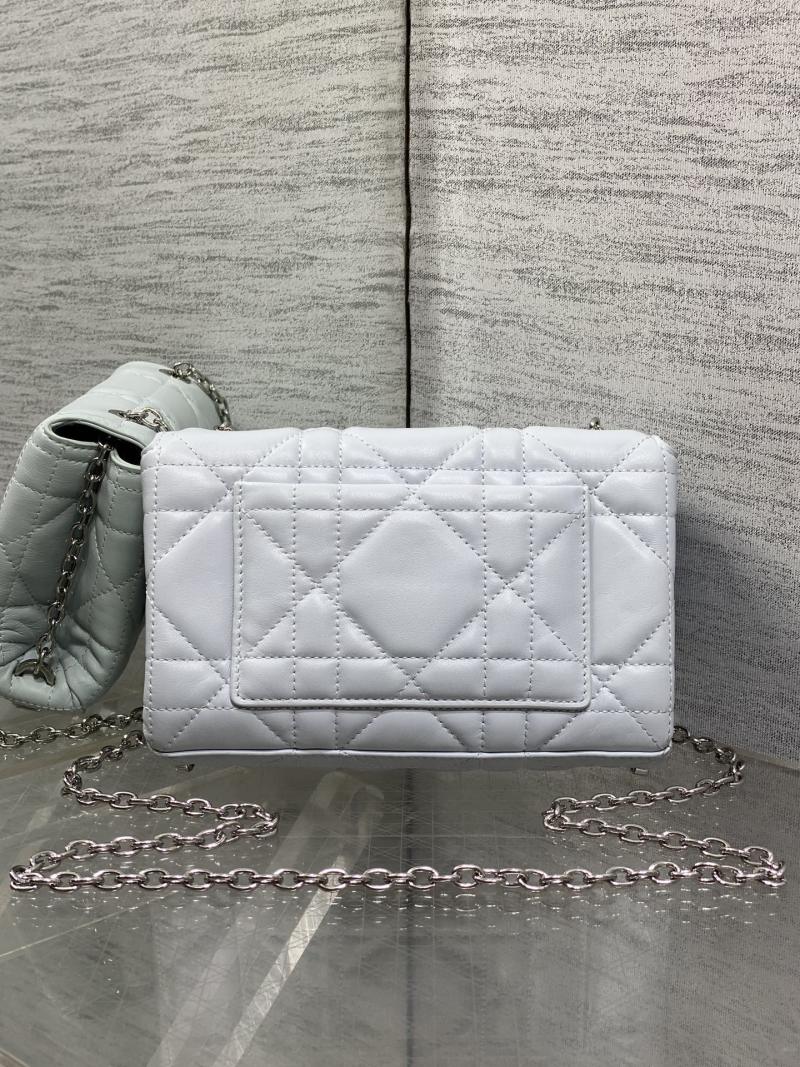 Сумка Dior с цепочкой и бантом