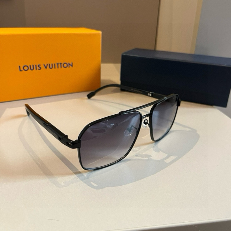 Солнцезащитные очки Louis Vuitton