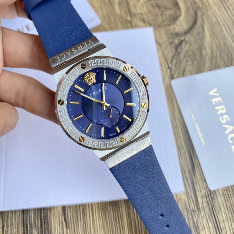 Часы Versace