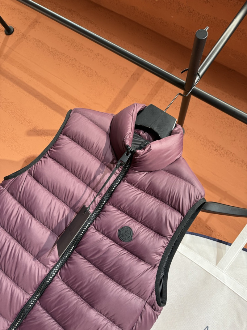 Жилет Moncler