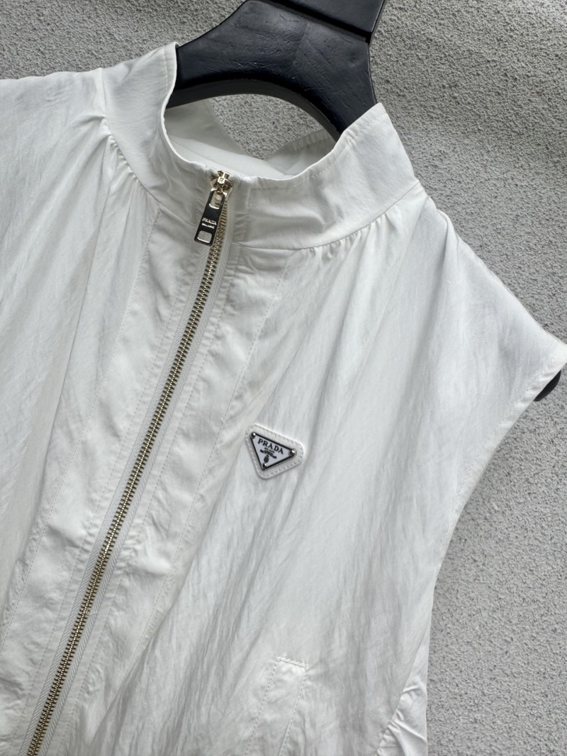 Жилет Prada