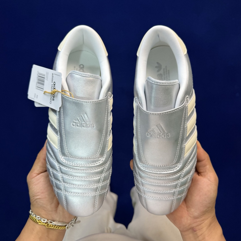 Кроссовки Adidas Originals