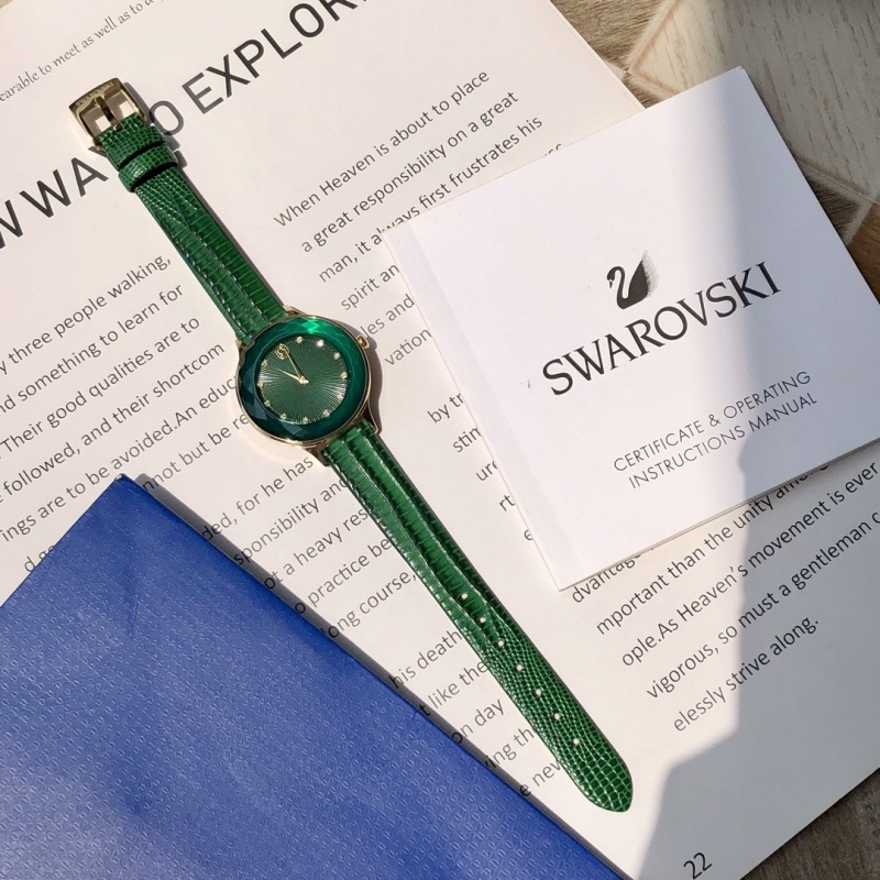 Часы Swarovski