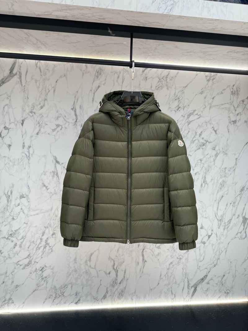 Пуховик Moncler