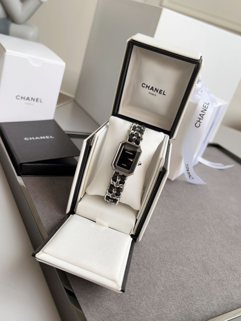 Часы Chanel