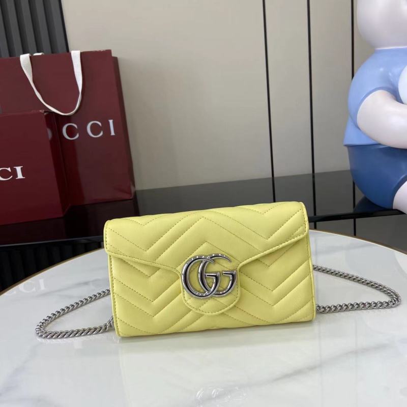 Желтое портмоне Gucci с цепочкой