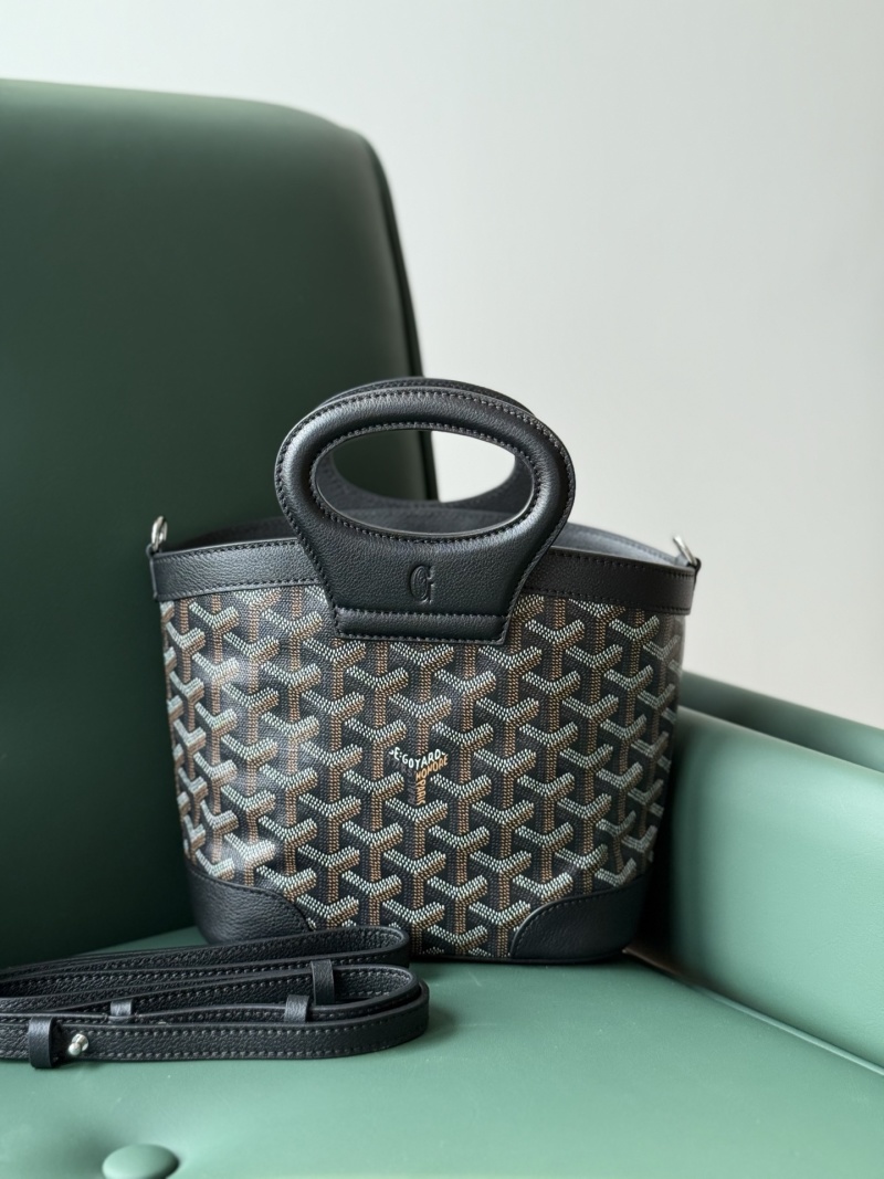 Сумка с узором и кожаными вставками Goyard