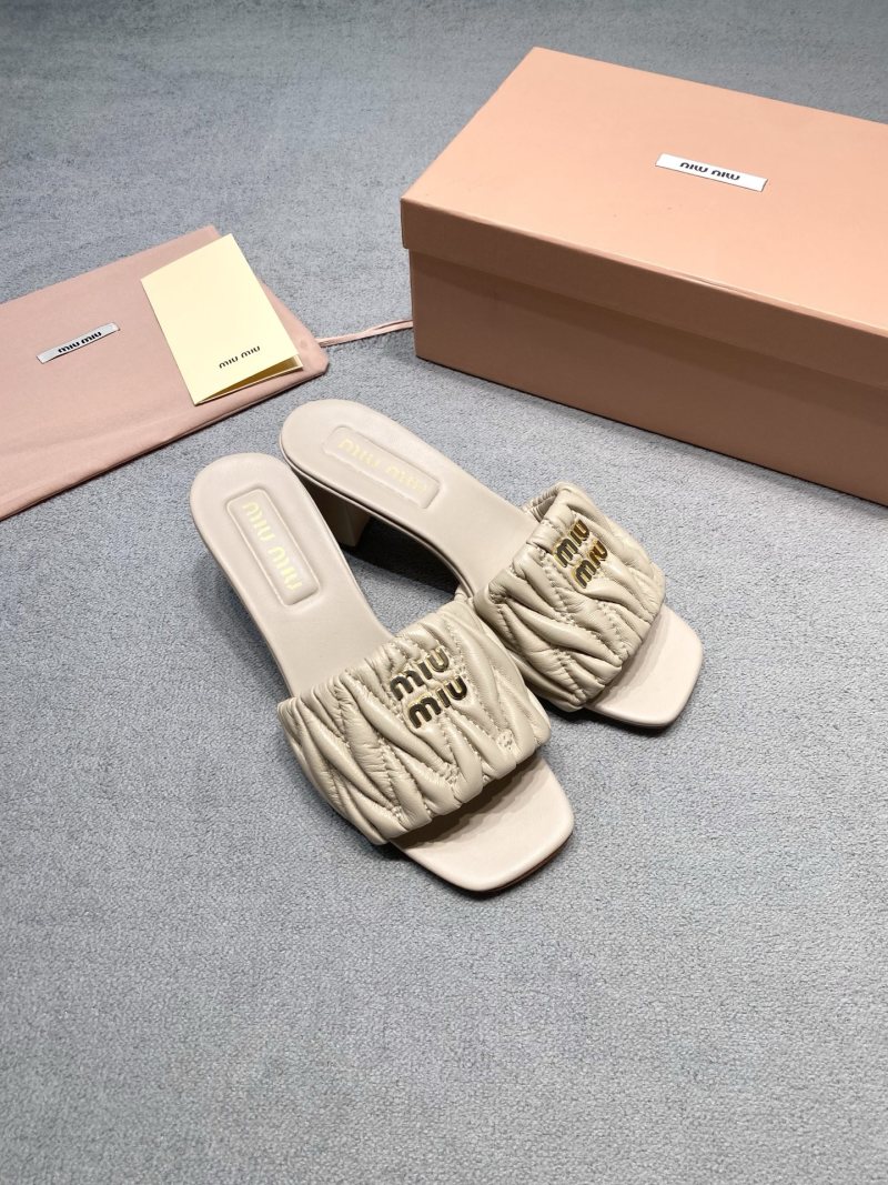 Женские босоножки на высоком каблуке из натуральной кожи Miu Miu