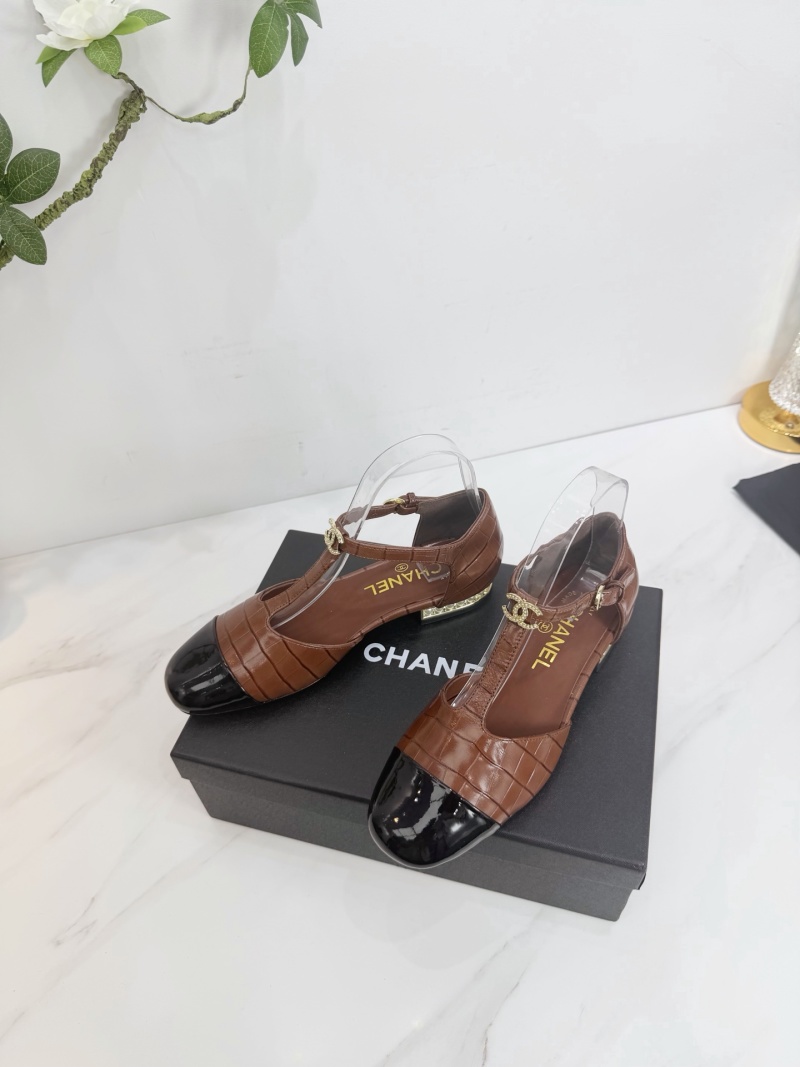 Женские туфли Chanel, коричневые с черным носком
