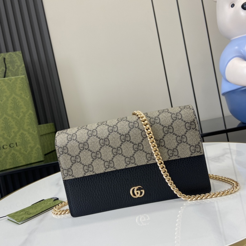 Сумка-клатч Gucci с цепочкой