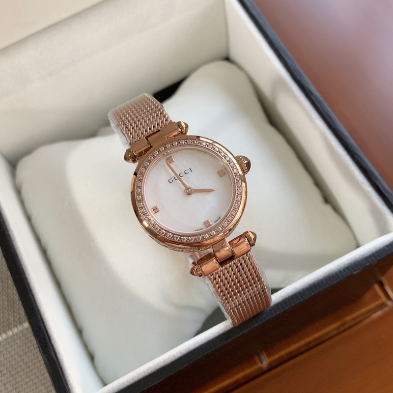 Часы Gucci